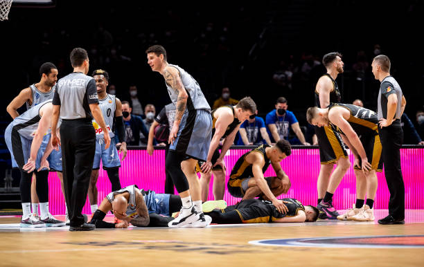 的青少年训 的青少年训