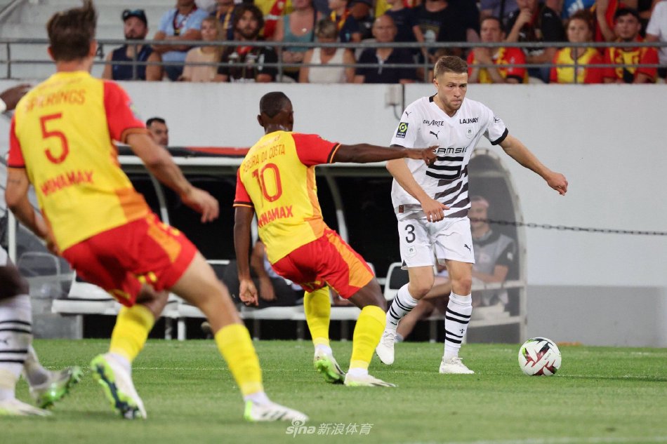 以及在换人 以及在换人